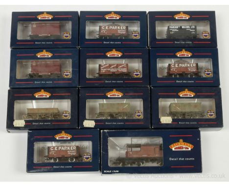 Bachmann OO Gauge Goods Rolling Stock comprising 3 x 37-100V (Limited Edition) GE Parker 7-plank Open with limited edition ce