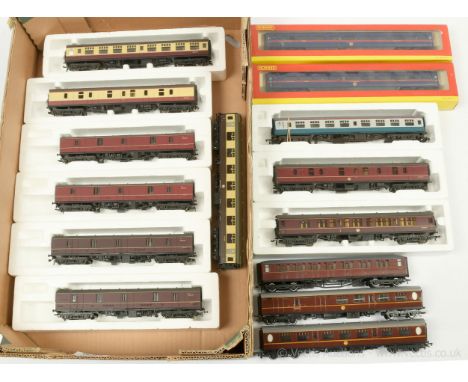 OO Gauge Passenger Coaches comprising Hornby (China) 2 x R4074A GNER blue livery Mk4 Open 1st Coaches, both coaches missing a
