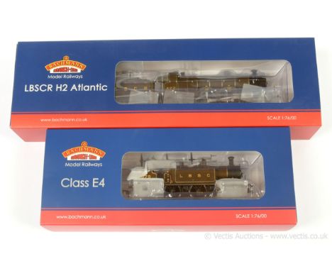 Bachmann OO Gauge pair of LB&amp;SCR Steam Outline Locomotives consisting of Ref 31-922 4-4-2 Loco and Tender lined umber Cla