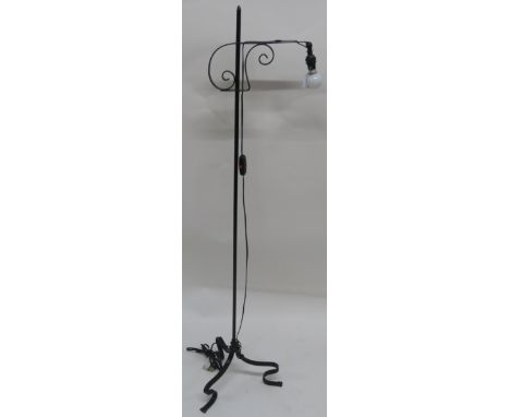 A Vintage metal floor lamp Condition Report: Available upon request