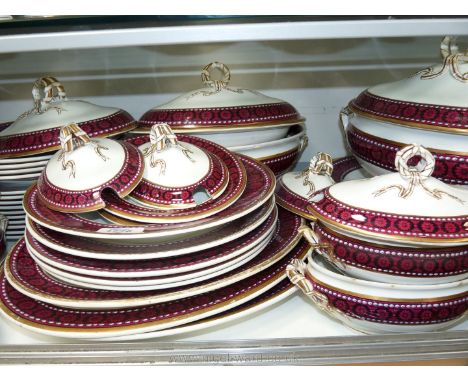 A large quantity of Wedgwood 'Marguerite' dinner service including dinner plates, soup plates, tureens, etc.  (approx. 78 pie