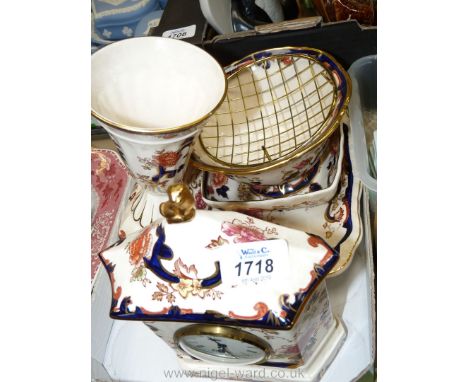 A quantity of Mason's Mandelay including clock, horn of plenty, dish, etc.