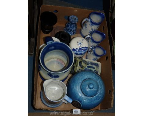 A quantity of china including Wedgwood Clementine bone china trinket tray; Aynsley trinket box; large blue and white Crown De