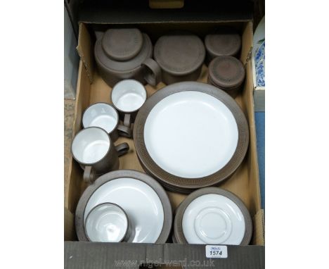 A quantity of Hornsea dinner/tea service including cups, saucers, tea plates, dinner plates and three lidded pots.