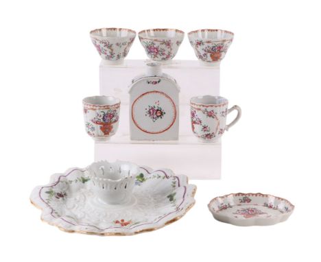 A group of 18th century Chinese famille rose ceramics to include tea bowls and a spoon tray (8). Condition Report Tea bowls- 
