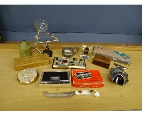 Collectors lot to include mother of pearl compact, onyx table lighter and pocket binoculars etc&nbsp;