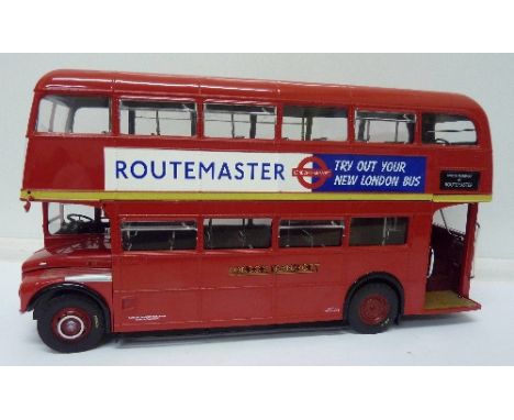 A Sun Star 1:24 scale Routemaster bus, boxed