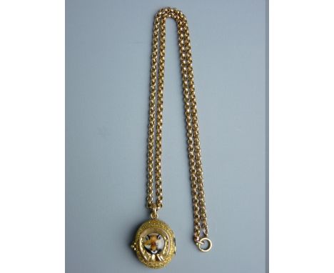 A NINE CARAT GOLD MUFF CHAIN with a yellow metal oval locket, the lid having a horseshoe with enamel fox's head, chain 7.5 gr