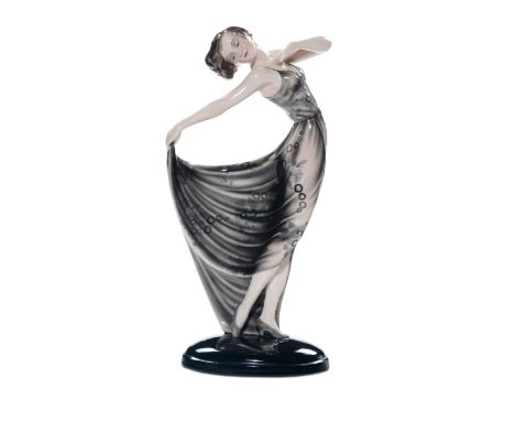 Josef Lorenzl - Goldscheider - Vienna, Ballerina in posa Ceramica modellata a colaggio decorata in policromia sotto vernice. 