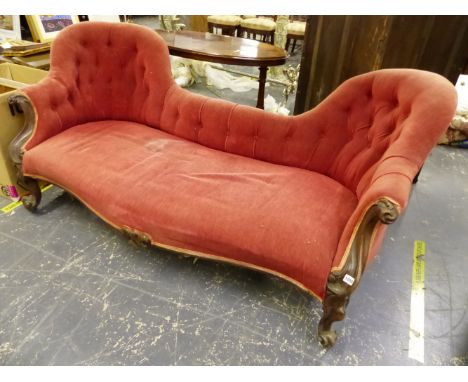A VICTORIAN SHOW FRAME BUTTON BACK SALON SETTEE. 