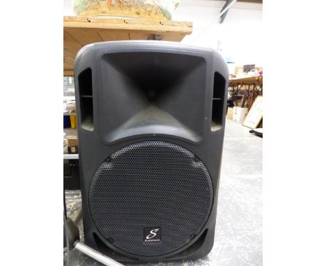 A STUDIOMASTER AMPLIFIER DRIVE 12A SPEAKER, TOGETHER WITH A MICROPHONE AND STAND. 
