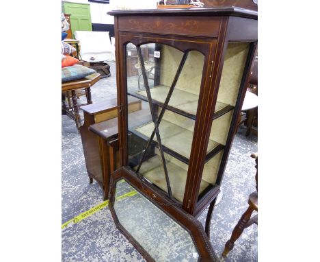 AN EDWARDIAN MAHOGANY AND INLAID DISPLAY CABINET. W 61 X D 33 X H 154cms, TOGETHER WITH AN OAK FRAMED OCTAGONAL MIRROR, A FOL