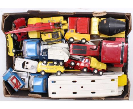 A tray containing a collection of vintage Tonka Toys, all of pressed steel construction and including a Car Transporter, a To