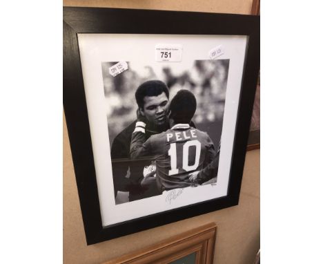 Signed ltd edition print - Pele & Muhammad Ali.Total size inc frame - 35cm x 30cm. Condition: overall good.