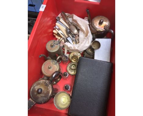 A box of assorted silver plate and metal ware. 