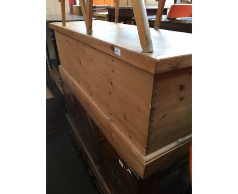 A pine trunk.&nbsp;&nbsp;H:47cm, D:44cms, W:136cms