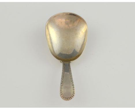 George III silver caddy spoon, by William Bateman, London 1816,7.5 cm long, 12 g..    