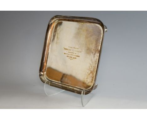 George V silver square salver with rounded corners, on four shaped feet, by R & W Sorley, Glasgow, 1908, 35.5oz, 1104g, boxed