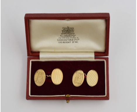 Vintage oval cufflinks, engine turned detail, chain link, with initials engraved on one side, in 9 ct yellow gold, hallmarked