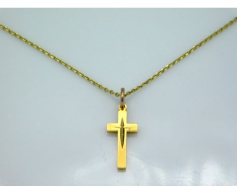 A 9ct gold chain & cross, 2.8g, 540mm