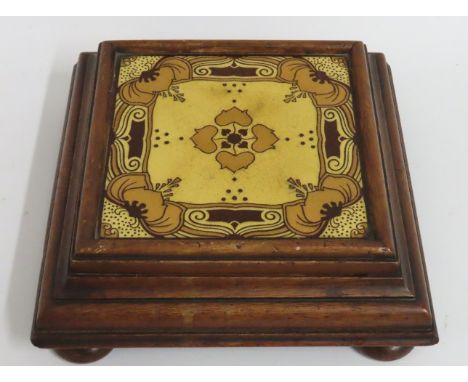 A walnut mounted Minton tile pot stand, 225mm x 225mm