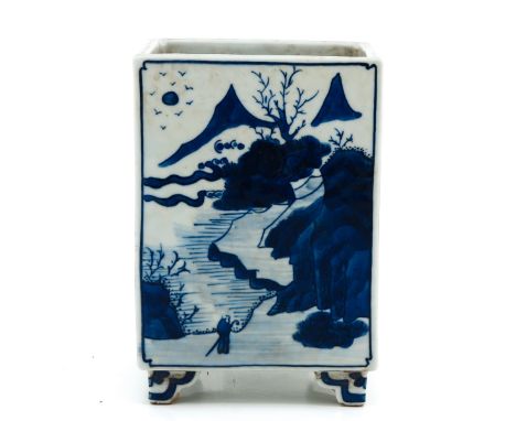 Depicting Chinese landscapes, Kangxi mark, 11 x 11 x 15 cm.