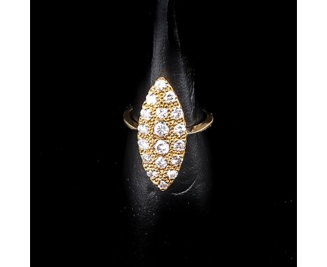 Set with 18 brilliant cut diamonds, ring size 15.5.