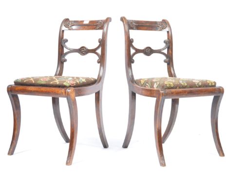 A pair of early 19th Century Georgian Regency period English antique Gillows manner simulated rosewood / mahogany side chairs