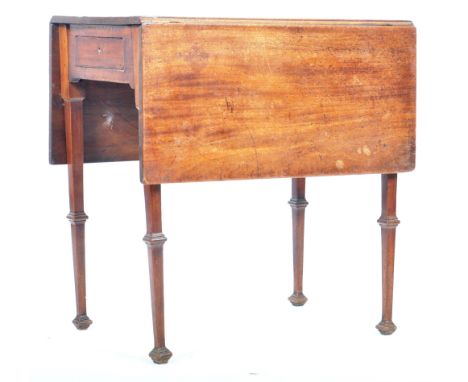 &nbsp;A late 18th Century Georgian English antique mahogany drop leaf gate leg occasional side table of rectangular form. A s