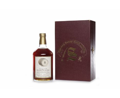 GLENFARCLAS 1959 SIGNATORY VINTAGE AGED 34 YEARSActive. Ballindalloch, Banffshire.Distilled 29th December 1959, matured in sh