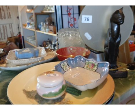 Noritake and Royal Doulton pieces, Art Deco style cat lamp, etc.
