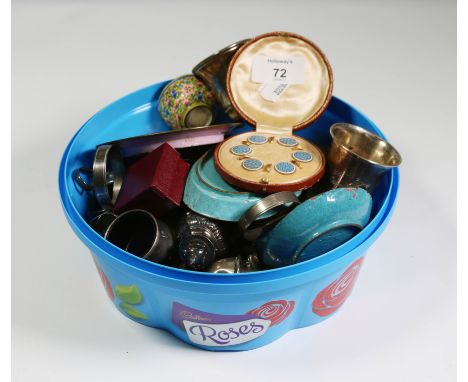 A small collection of silver and plated oddments, together with Chinese enamel dishes and a gilt metal collar set