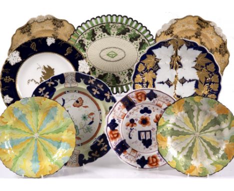 A pair of Davenport overlapping oak leaf plates cicra 1810, and eight other various plates (9)