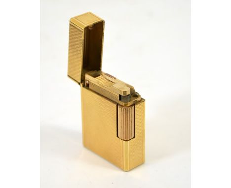 Dupont roller lighter, gas filled cigarette lighter in gold colour, 35mm x 47mm