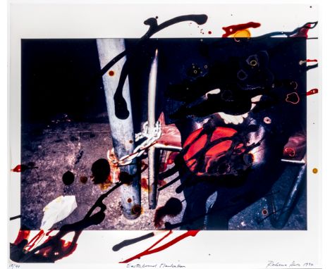 Horn, Rebecca. Earthound Manhattan. C-Print, handkoloriert. Signiert und datiert unten rechts mit schwarzem Faserstift, mitti