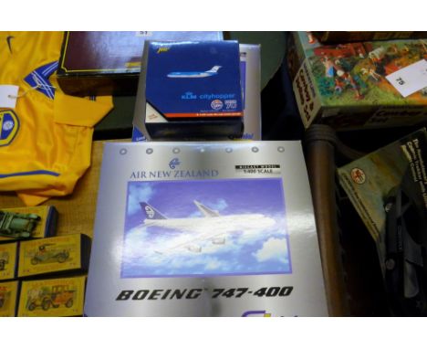 A quantity of twelve boxed diecast model Gemini jets 1:400 scale, consisting of United Airlines Boeing 747-422, Air New Zeala