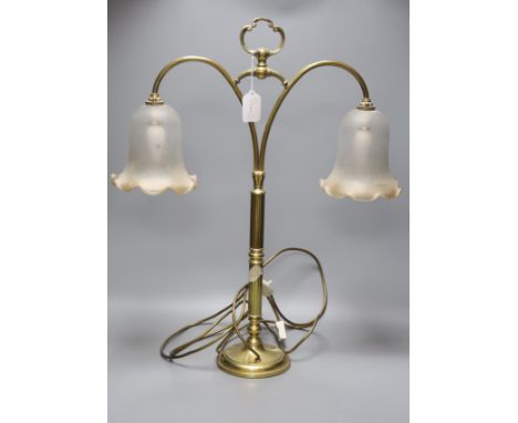 An Edwardian brass twin shade table lamp, height 64cm