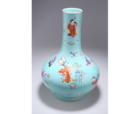 A LARGE CHINESE FAMILLE ROSE VASE of globe and shaft form, enamel painted with figures on a turquoise ground, bears iron-red 