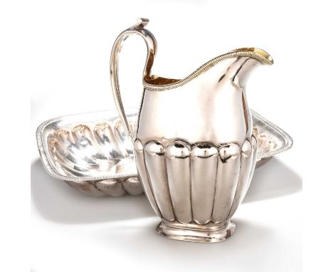 AN EARLY 19TH CENTURY RUSSIAN SILVER EWER AND BASIN assayer Aleksandr Yashinov, Moscow 1824, the pitcher of typical form, wit