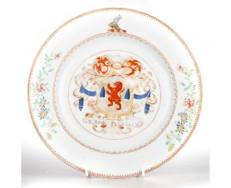 A CHINESE ARMORIAL PORCELAIN DISH, QIANLONG, CIRCA 1745  circular with a bold armorial, painted in Famille Rose enamels with 