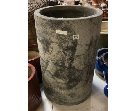 LARGE TALL PLANT POT