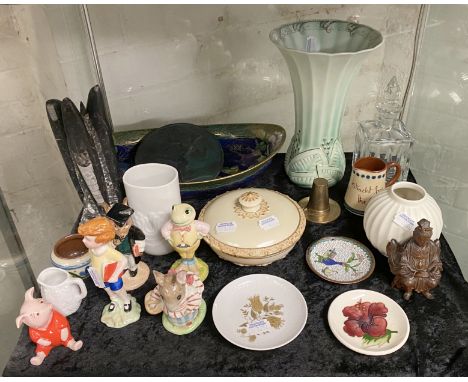 MIXED BRIC A BRAC TO INCLUDE MAYLING ROYAL WORCESTER, MOORCROFT