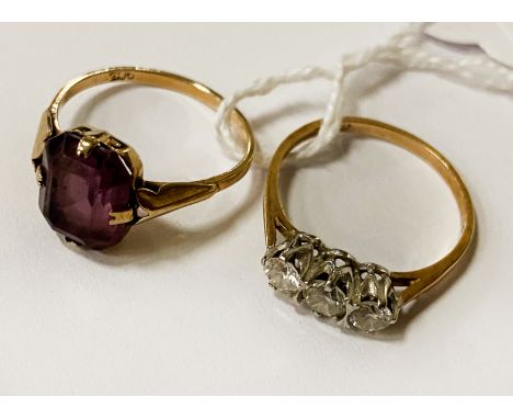 9CT GOLD &amp; AMETHYST RING &amp; A 9CT GOLD RING - SIZE M &amp; SIZE N