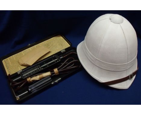 Replica Zulu war style pith helmet and boxed wartime US AAF oxygen flow meter (2)