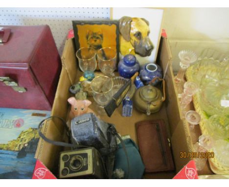 BOX CONTAINING CANON CAMERA, TWO CERAMIC VASES, WADE BABY PIG SAVINGS BOX ETC
