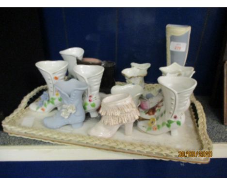 TRAY CONTAINING QUANTITY OF NOVELTY CERAMIC BOOTS