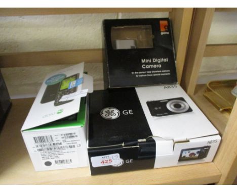 BOXED MINI DIGITAL CAMERA