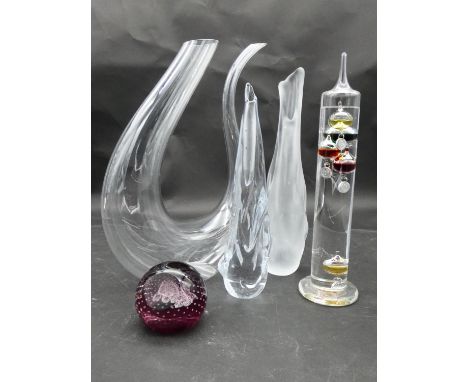 A collection of glassware. Including a crystal swan shaped wine decanter, a Caithness 2000 paperweight, two Studio glass vase