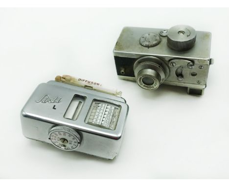 STEKY MODEL IIIA VINTAGE SPY CAMERA WITH LENS STEKINAR ANASTIGMAT 1:3.5 / 25mm IN POOR CONDITION  LIGHT METER