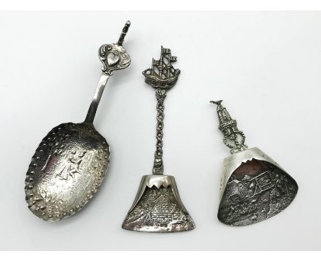 THREE HALLMARKED SILVER DUTCH TEA CADDY SPOONS